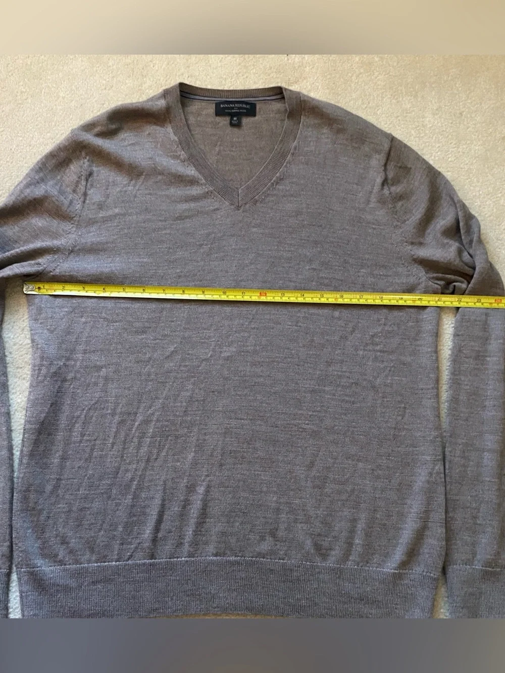 Banana Republic Mens Merino V-Neck Sweater Med Light Brown 100% Wool Lightweight